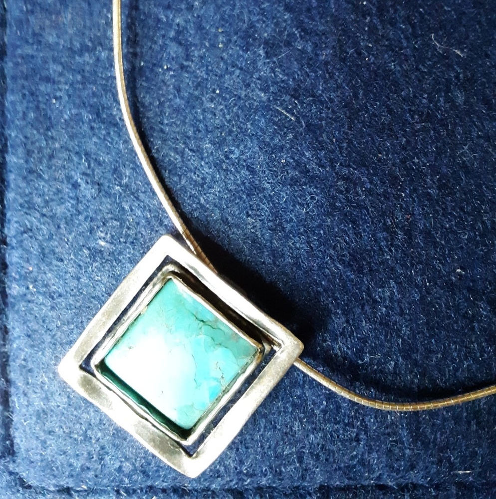 Silpada necklace and earrings set